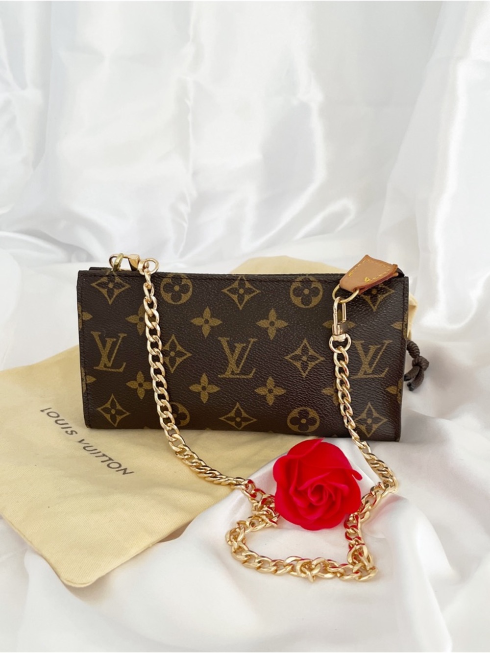 LOUIS VUITTON Vintage Monogram Pouch For Bucket GM AR1907 Clutch Shoulder Chain